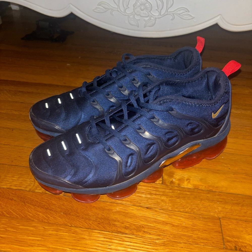 Men’s Nike Vapormax Navy Blue and red
